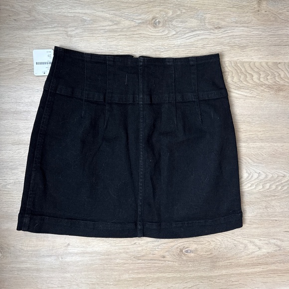 NWT Zip Up Free People Black Denim Mini Skirt Size 29 - Picture 2 of 6
